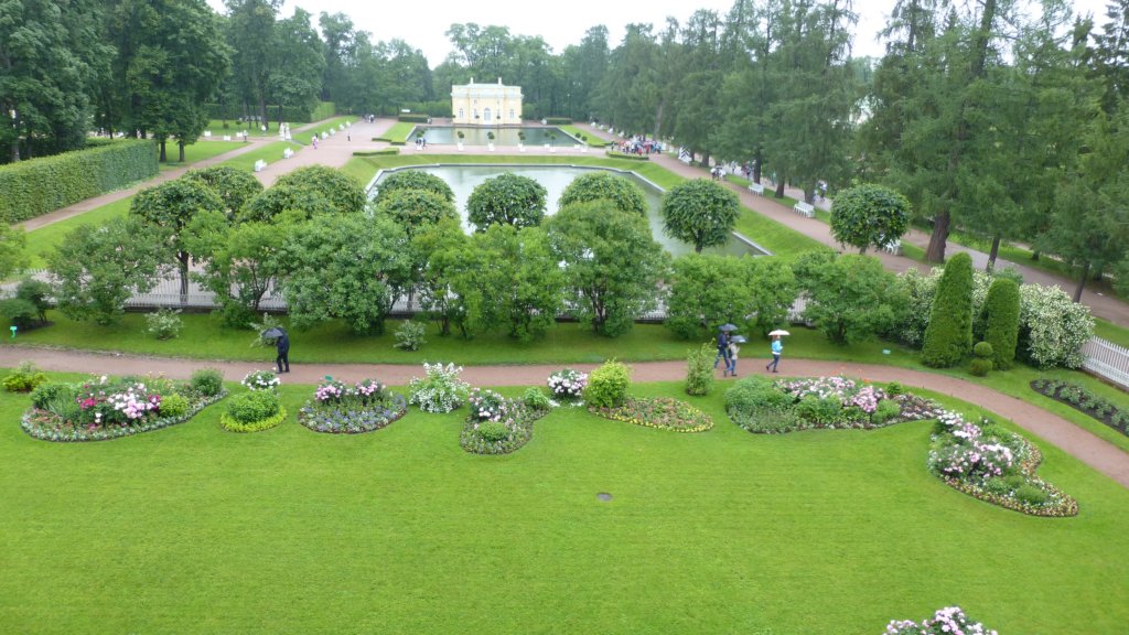 http://www.tonyco.net/pictures/Russia/StPetersburg/Tsarskoe_selo/photo90.jpg