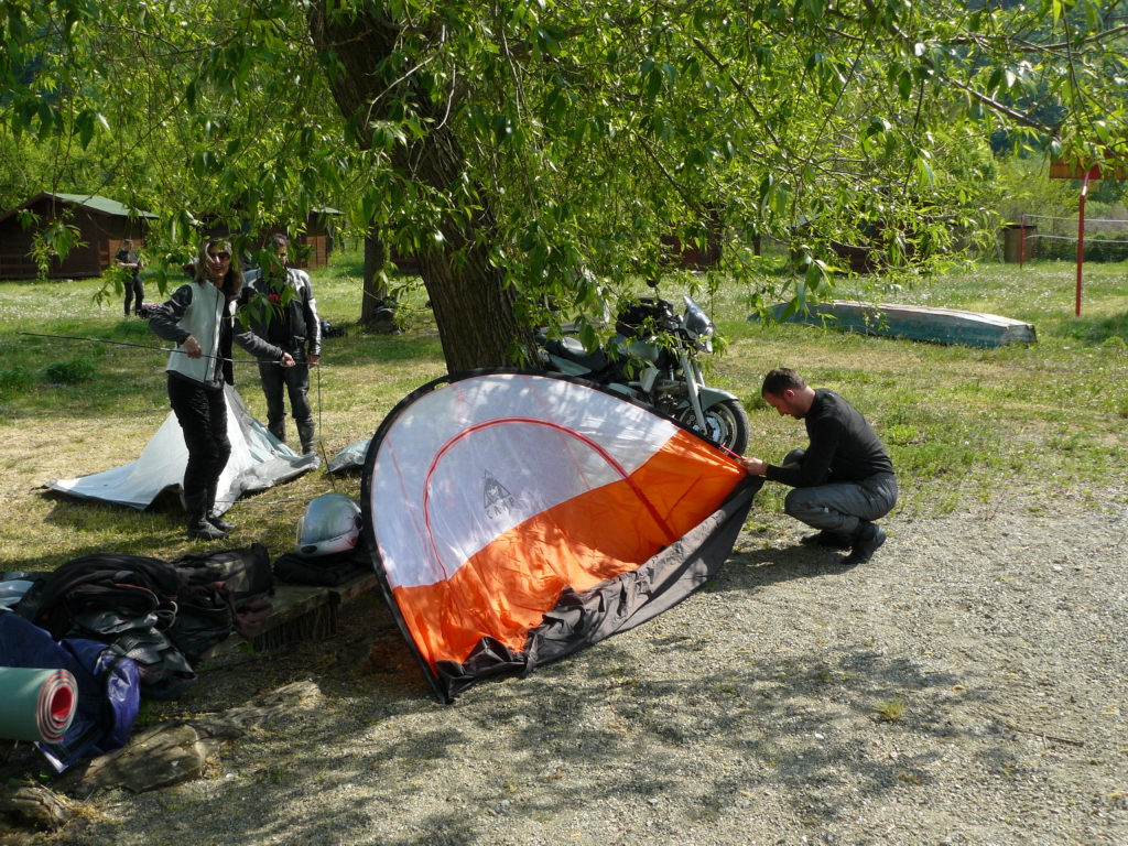 http://www.tonyco.net/pictures/Serbia_Danube_25_04_2009/P1050409.JPG