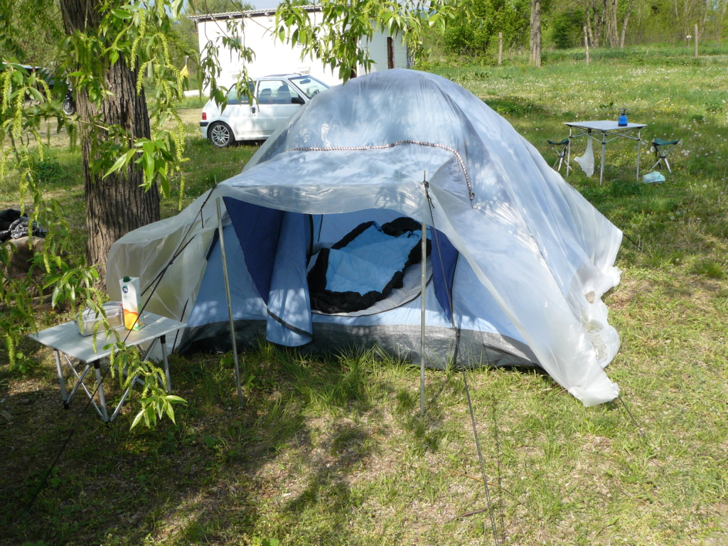 http://www.tonyco.net/pictures/Serbia_Danube_25_04_2009/P1050413.JPG