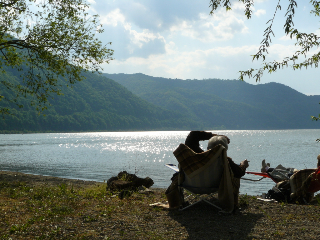 http://www.tonyco.net/pictures/Serbia_Danube_25_04_2009/P1050428.JPG