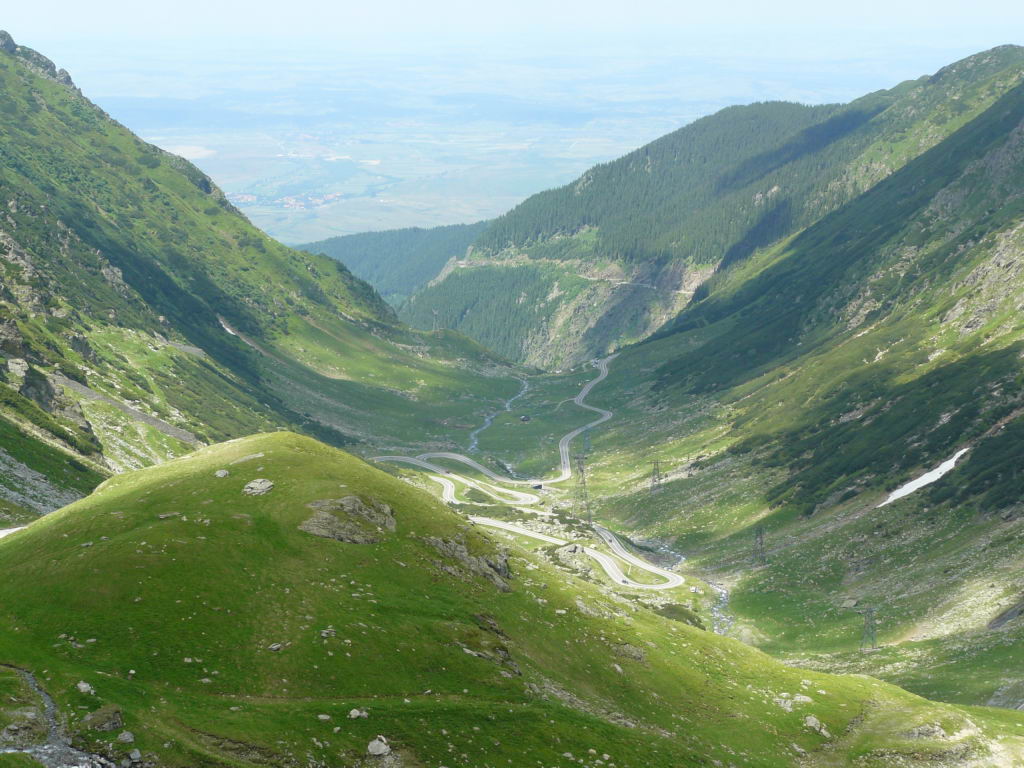 http://www.tonyco.net/pictures/Transfagarashan_22_06_2008/P1030087.JPG