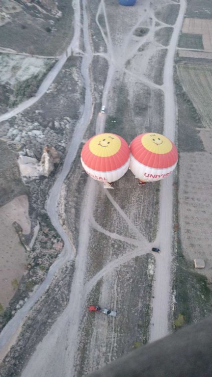 http://www.tonyco.net/pictures/Turkey_Trip_2017/Cappadocia/Balloon_flight/photo11.jpg