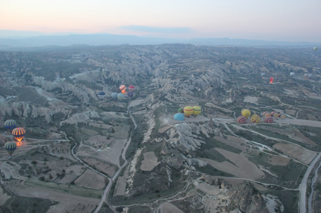 http://www.tonyco.net/pictures/Turkey_Trip_2017/Cappadocia/Balloon_flight/photo12.jpg