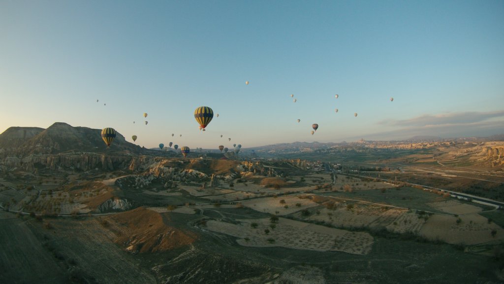 http://www.tonyco.net/pictures/Turkey_Trip_2017/Cappadocia/Balloon_flight/photo120.jpg