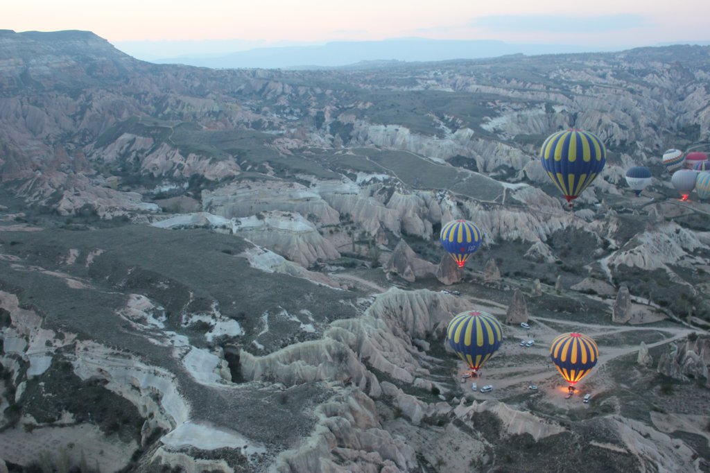 http://www.tonyco.net/pictures/Turkey_Trip_2017/Cappadocia/Balloon_flight/photo19.jpg