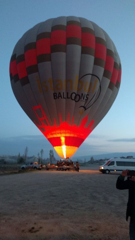 http://www.tonyco.net/pictures/Turkey_Trip_2017/Cappadocia/Balloon_flight/photo5.jpg