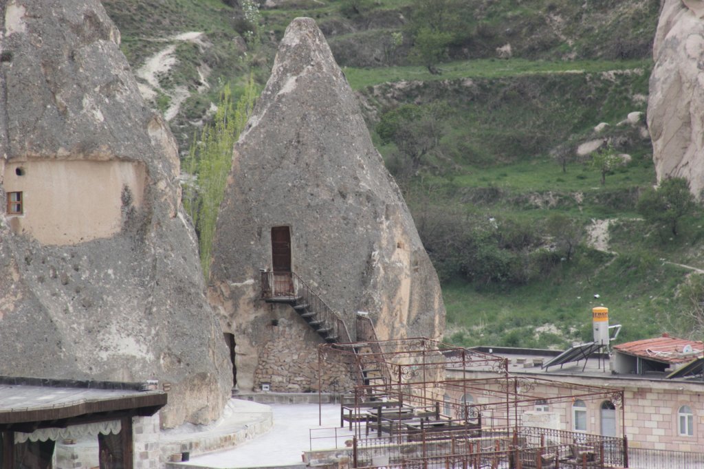 http://www.tonyco.net/pictures/Turkey_Trip_2017/Cappadocia/Goreme/goreme17.jpg