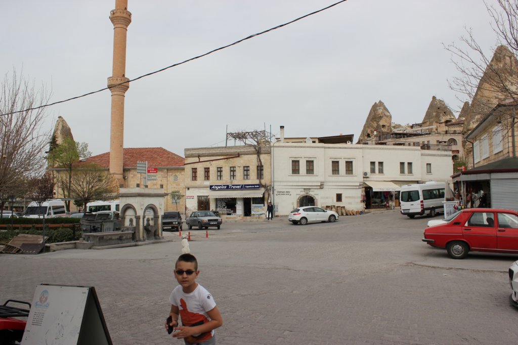 http://www.tonyco.net/pictures/Turkey_Trip_2017/Cappadocia/Goreme/photo3.jpg