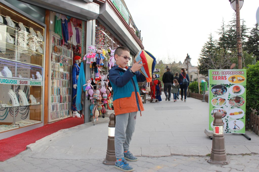 http://www.tonyco.net/pictures/Turkey_Trip_2017/Cappadocia/Goreme/photo73.jpg