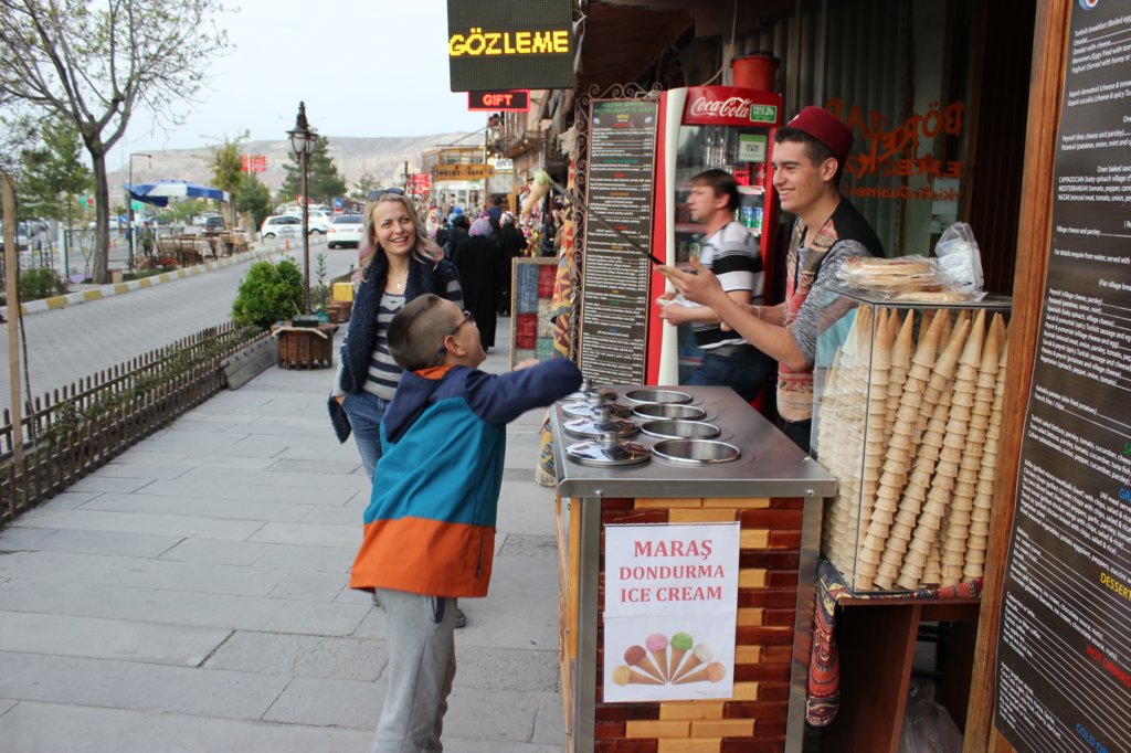 http://www.tonyco.net/pictures/Turkey_Trip_2017/Cappadocia/Goreme/photo76.jpg