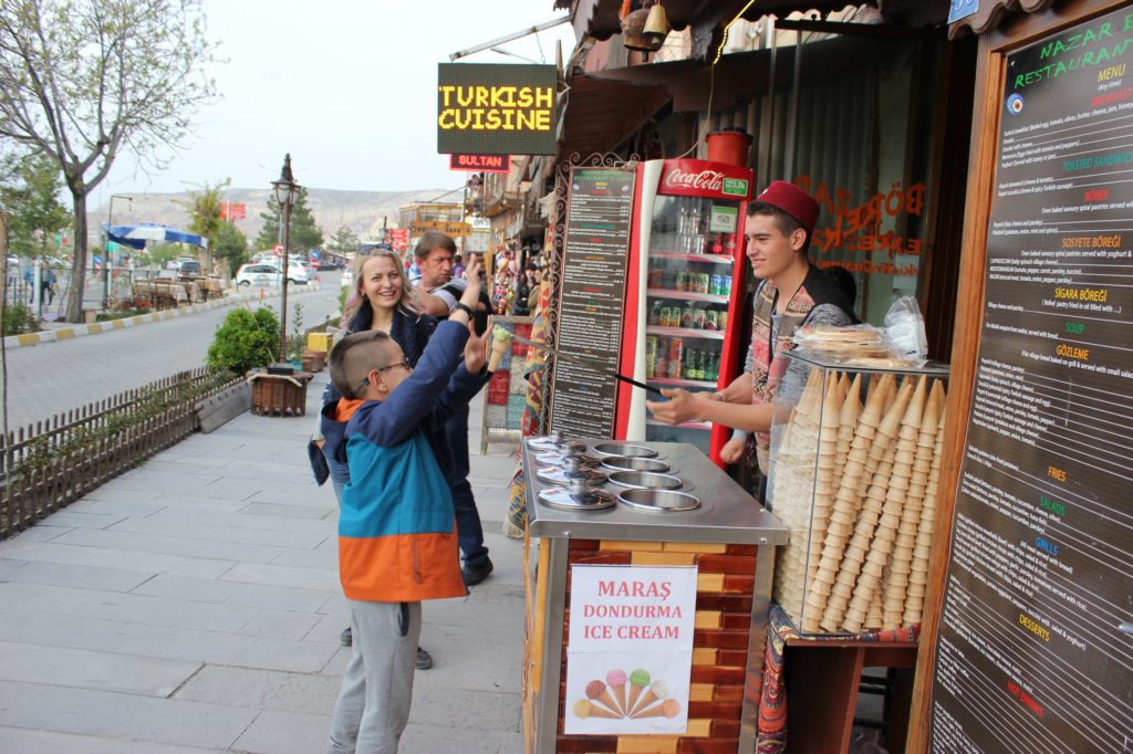 http://www.tonyco.net/pictures/Turkey_Trip_2017/Cappadocia/Goreme/photo78.jpg