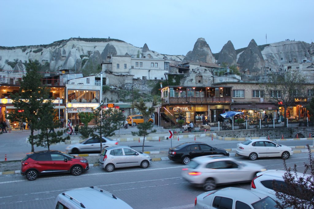 http://www.tonyco.net/pictures/Turkey_Trip_2017/Cappadocia/Goreme/photo85.jpg