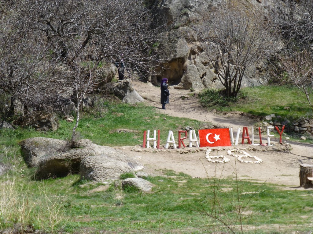 http://www.tonyco.net/pictures/Turkey_Trip_2017/Cappadocia/Green_Tour/ihlaracanyon14.jpg