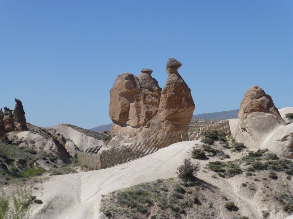 http://www.tonyco.net/pictures/Turkey_Trip_2017/Cappadocia/Red_Tour/devrent.jpg