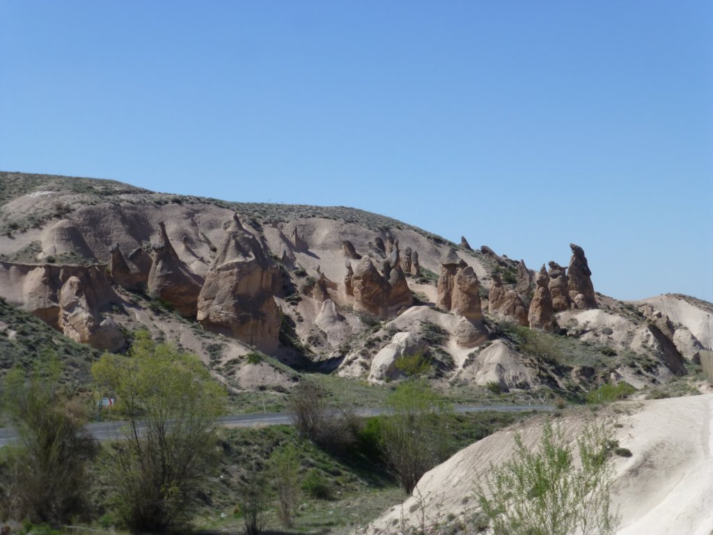 http://www.tonyco.net/pictures/Turkey_Trip_2017/Cappadocia/Red_Tour/devrent3.jpg