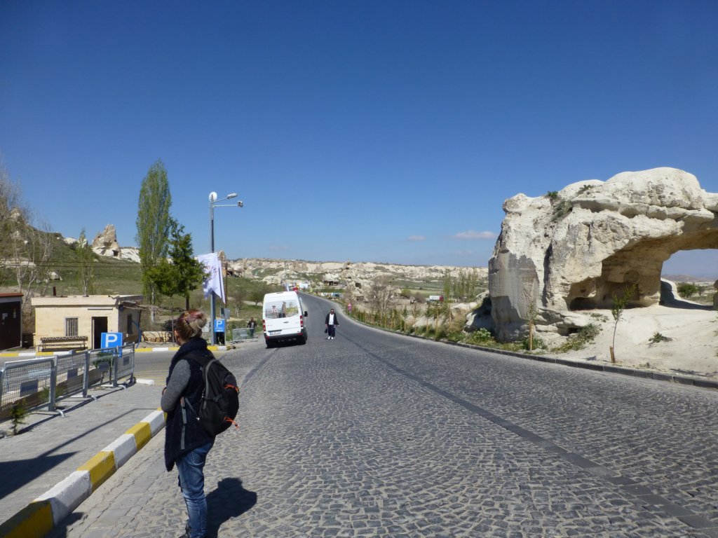 http://www.tonyco.net/pictures/Turkey_Trip_2017/Cappadocia/Red_Tour/goreme2.jpg