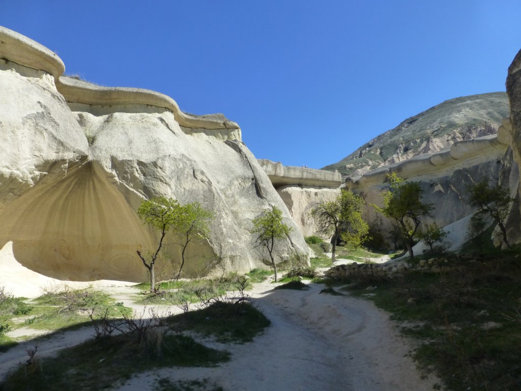 http://www.tonyco.net/pictures/Turkey_Trip_2017/Cappadocia/Red_Tour/pasabag18.jpg