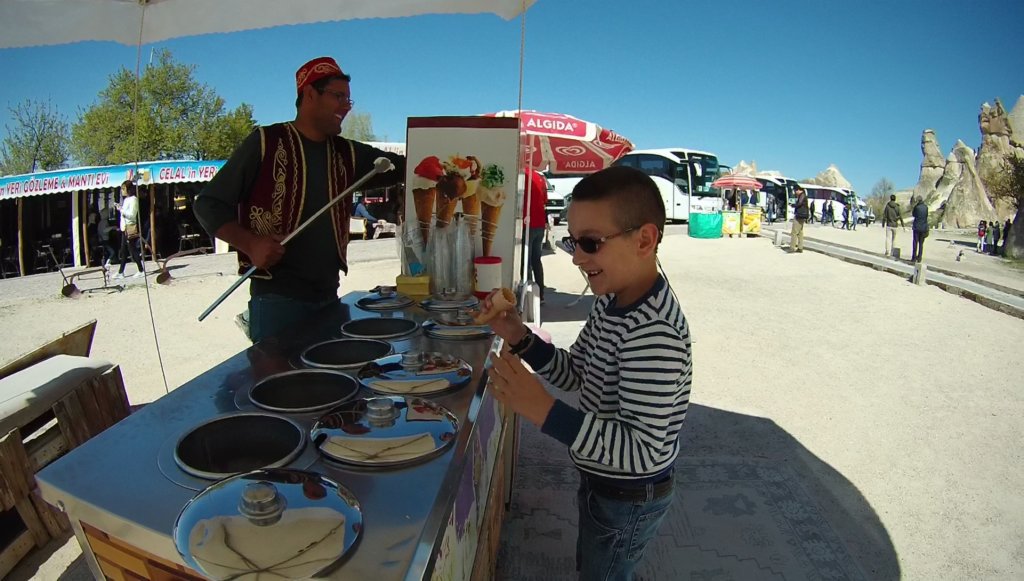 http://www.tonyco.net/pictures/Turkey_Trip_2017/Cappadocia/Red_Tour/pasabag43.jpg