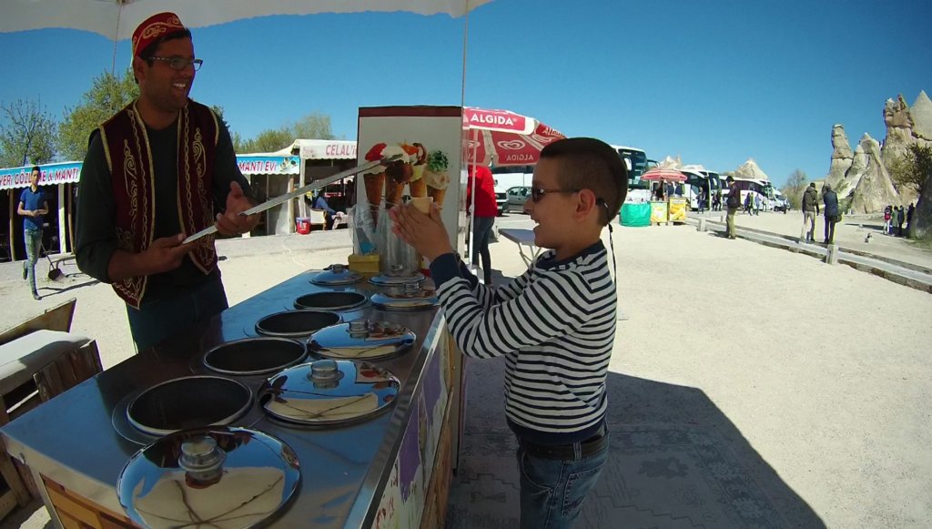 http://www.tonyco.net/pictures/Turkey_Trip_2017/Cappadocia/Red_Tour/pasabag45.jpg