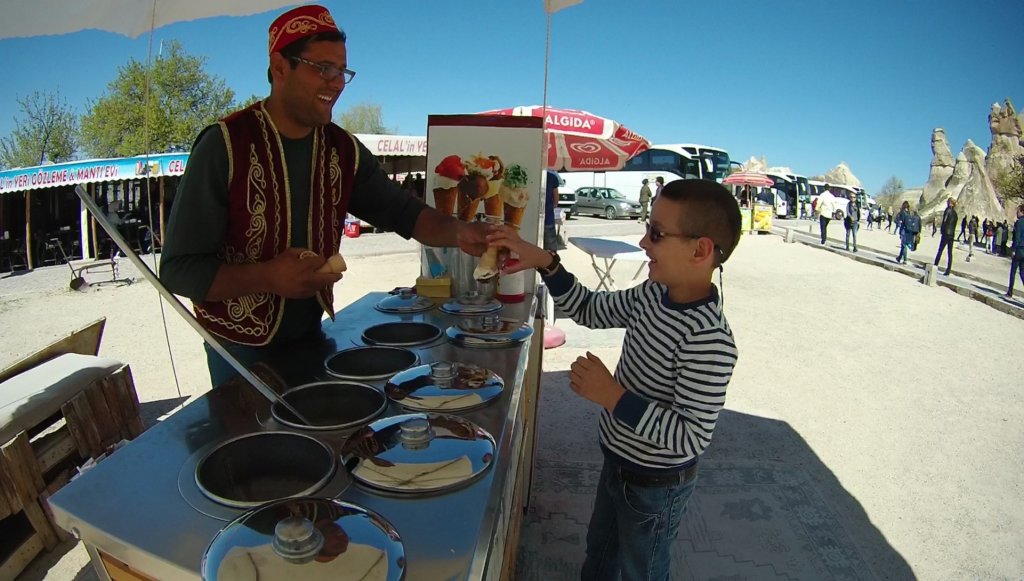 http://www.tonyco.net/pictures/Turkey_Trip_2017/Cappadocia/Red_Tour/pasabag47.jpg