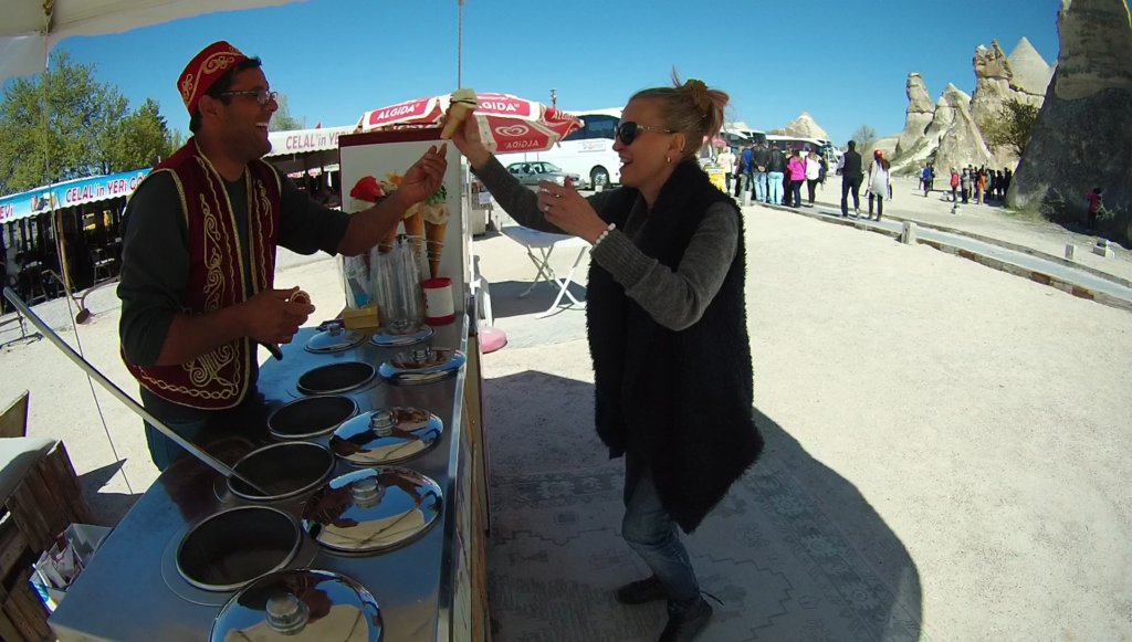 http://www.tonyco.net/pictures/Turkey_Trip_2017/Cappadocia/Red_Tour/pasabag50.jpg