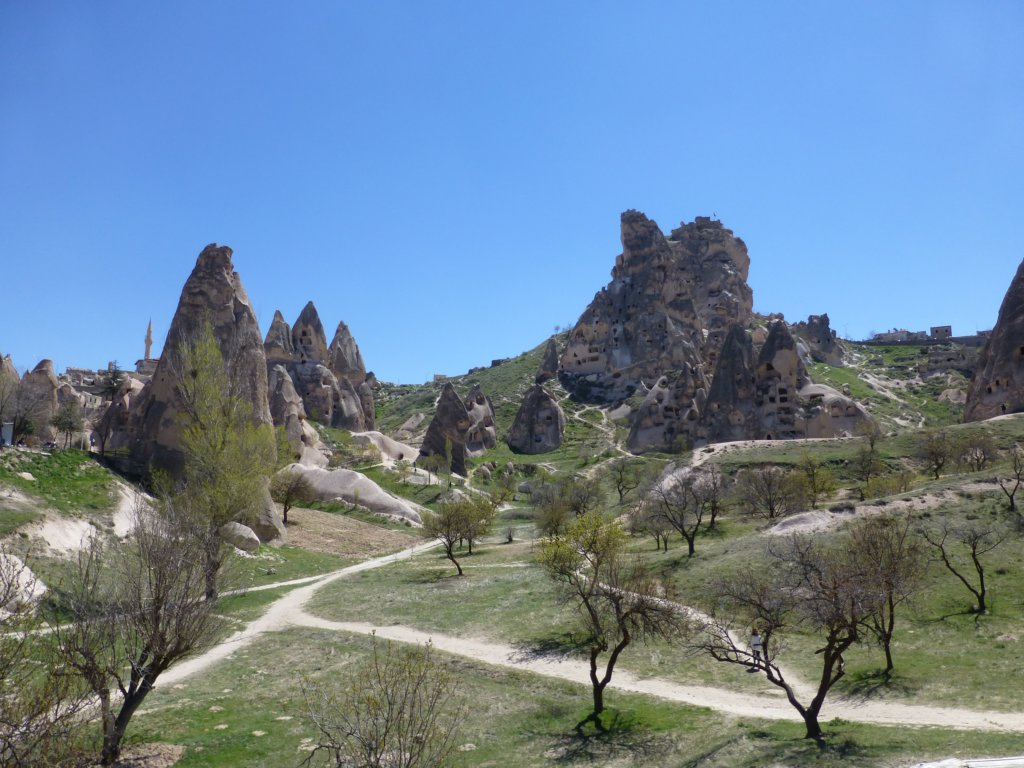 http://www.tonyco.net/pictures/Turkey_Trip_2017/Cappadocia/Red_Tour/uchisar.jpg