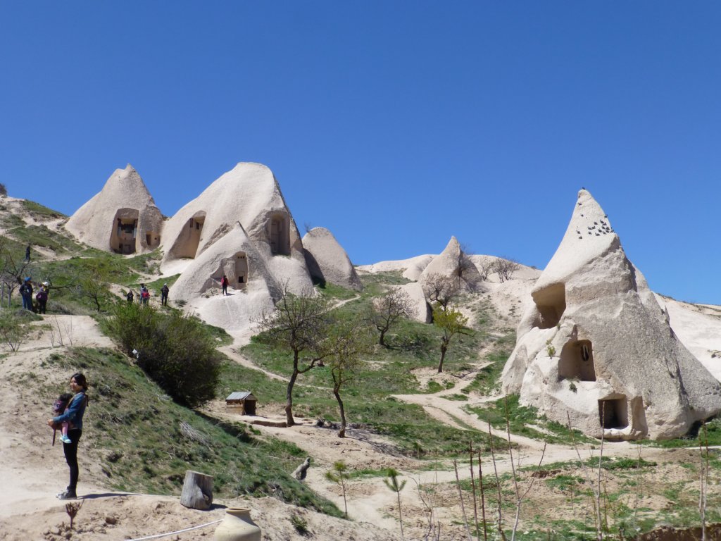 http://www.tonyco.net/pictures/Turkey_Trip_2017/Cappadocia/Red_Tour/uchisar4.jpg