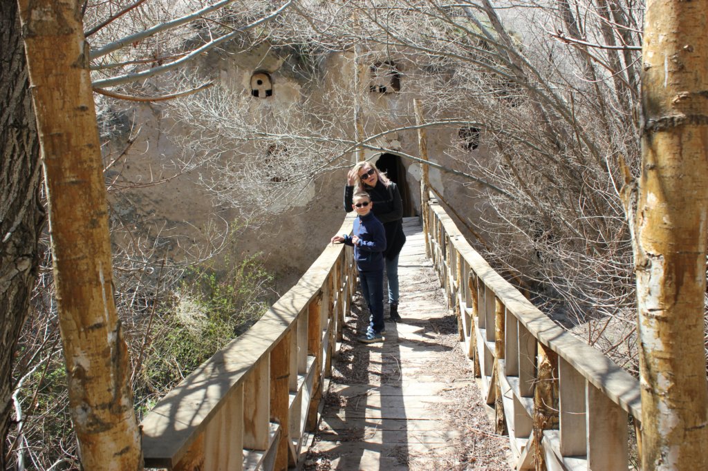 http://www.tonyco.net/pictures/Turkey_Trip_2017/Cappadocia/Soganli/photo39.jpg