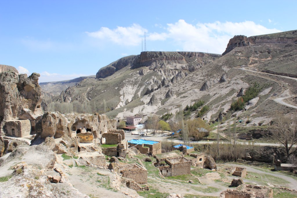 http://www.tonyco.net/pictures/Turkey_Trip_2017/Cappadocia/Soganli/photo88.jpg