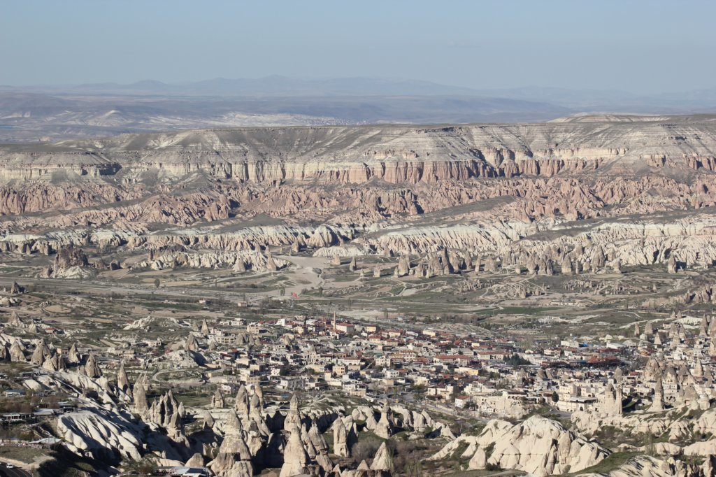 http://www.tonyco.net/pictures/Turkey_Trip_2017/Cappadocia/Uchisar/photo15.jpg