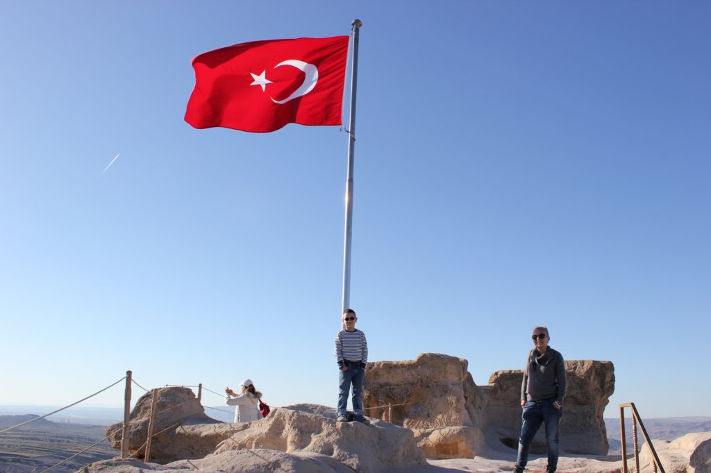 http://www.tonyco.net/pictures/Turkey_Trip_2017/Cappadocia/Uchisar/photo21.jpg