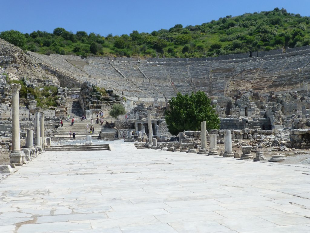 http://www.tonyco.net/pictures/Turkey_Trip_2017/Efes/photo6.jpg