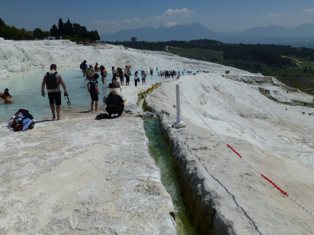 http://www.tonyco.net/pictures/Turkey_Trip_2017/Pamukkale/pamukkale100.jpg