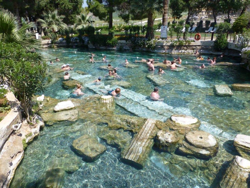 http://www.tonyco.net/pictures/Turkey_Trip_2017/Pamukkale/photo33.jpg