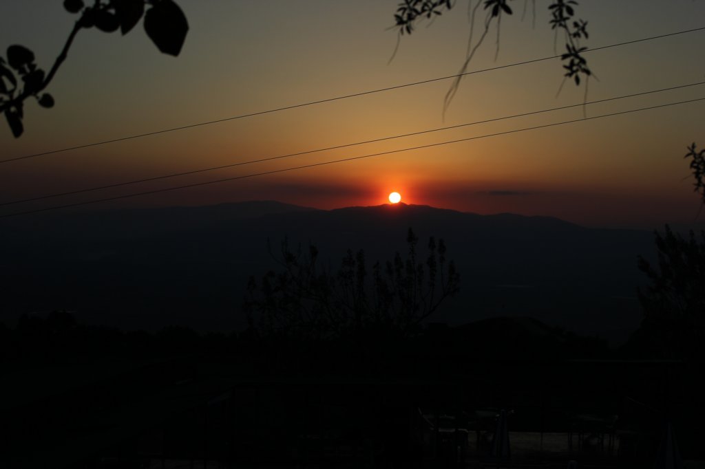 http://www.tonyco.net/pictures/Turkey_Trip_2017/Pamukkale/tepecamp3.jpg