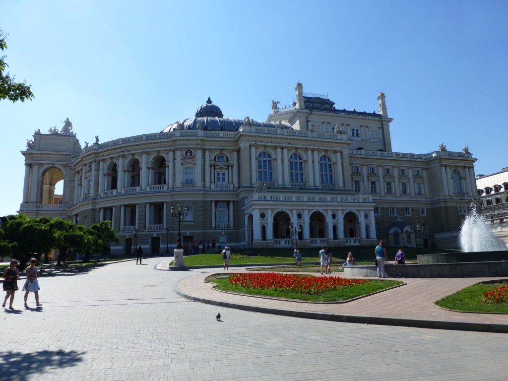 http://www.tonyco.net/pictures/Ukraine/Odessa_10_06_2013/photo140.jpg