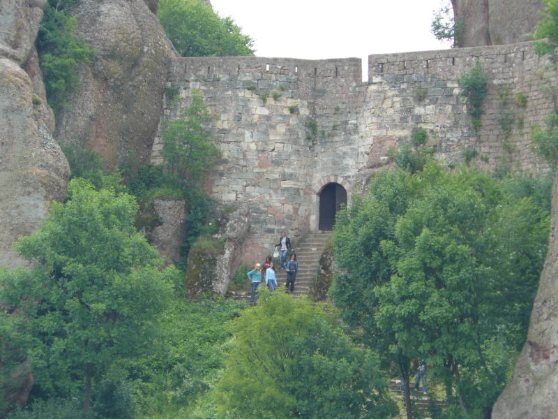 http://www.tonyco.net/pictures/Vidin_Belogradchik_14_06_2008/P1020805.JPG