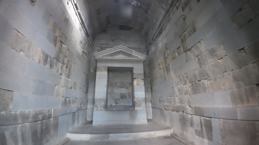 pagantempleofgarni18.jpg