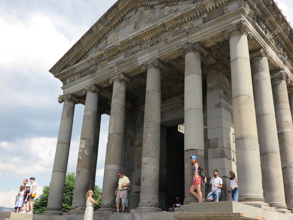 pagantempleofgarni8.jpg