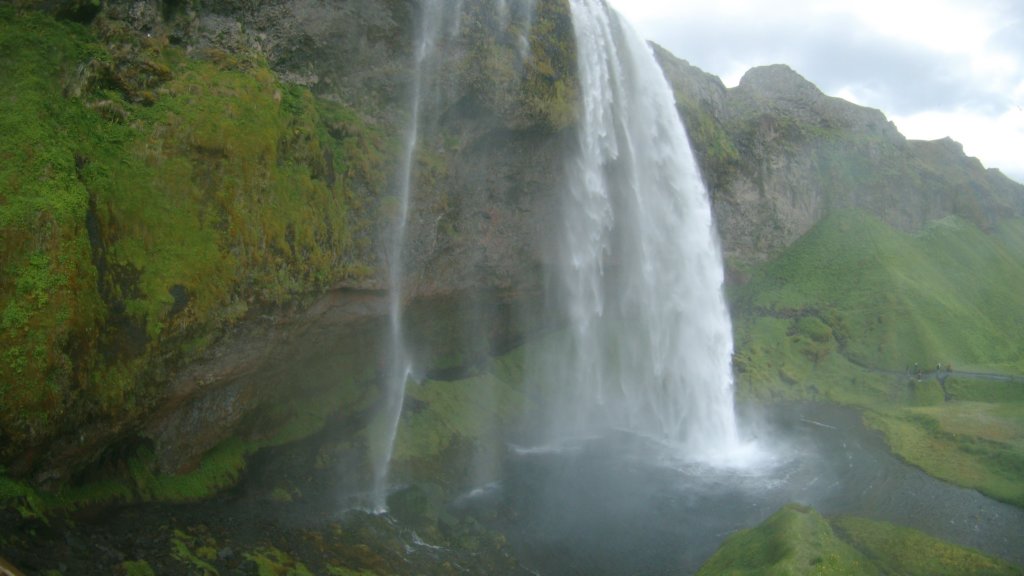 seljalandsfoss5.jpg