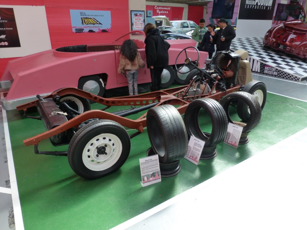 londonmotormuseum13.jpg