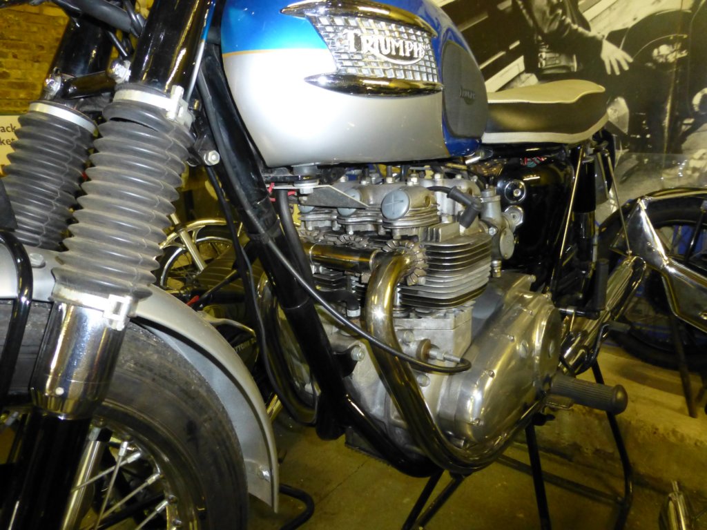 londonmotorcyclemuseumtriumph17.jpg