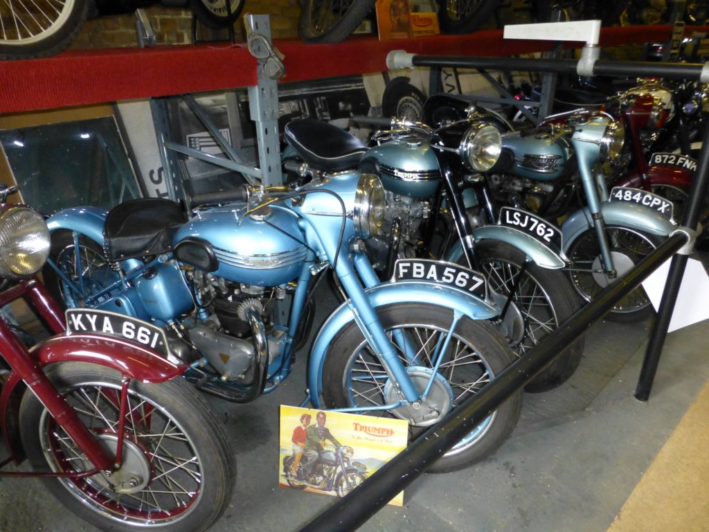 londonmotorcyclemuseumtriumph3.jpg