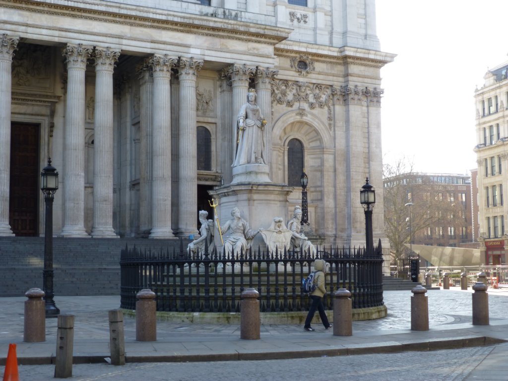 stpaulcathedral3.jpg