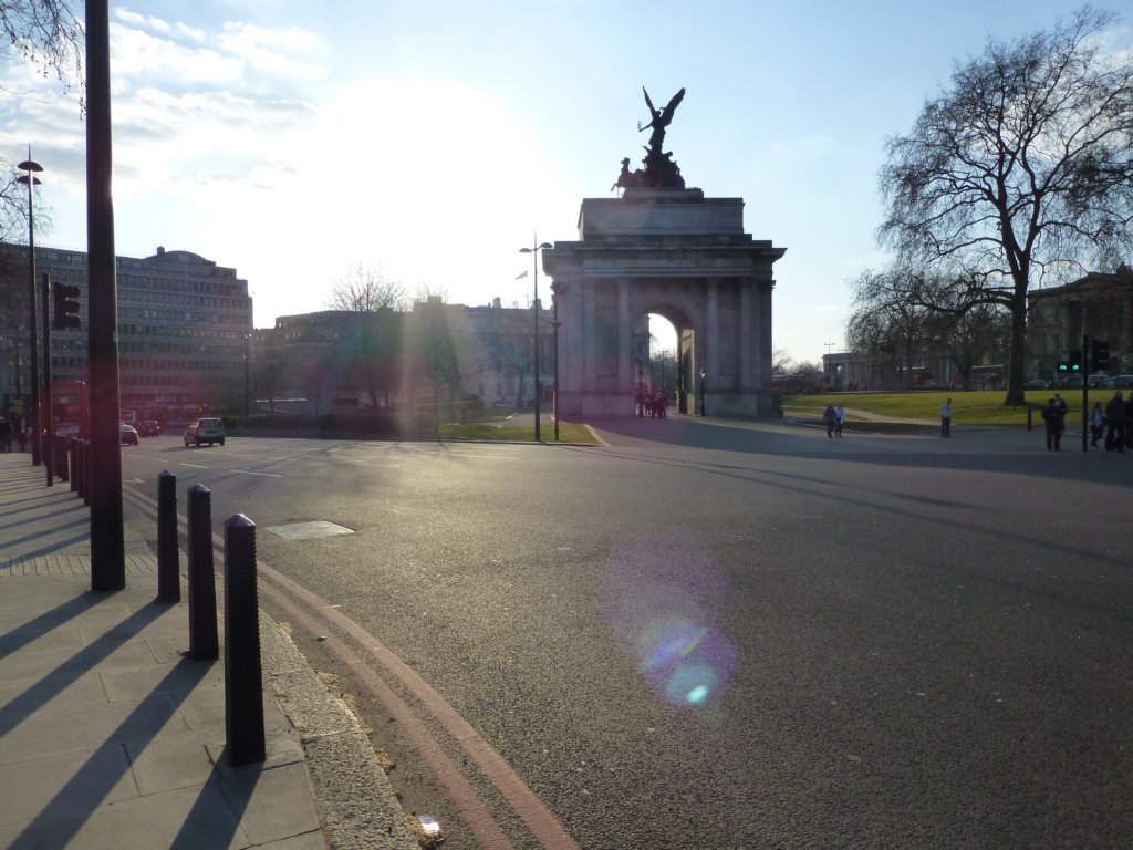 wellingtonarch2.jpg