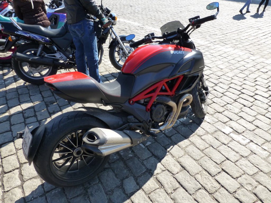 ducatidiavel2.jpg