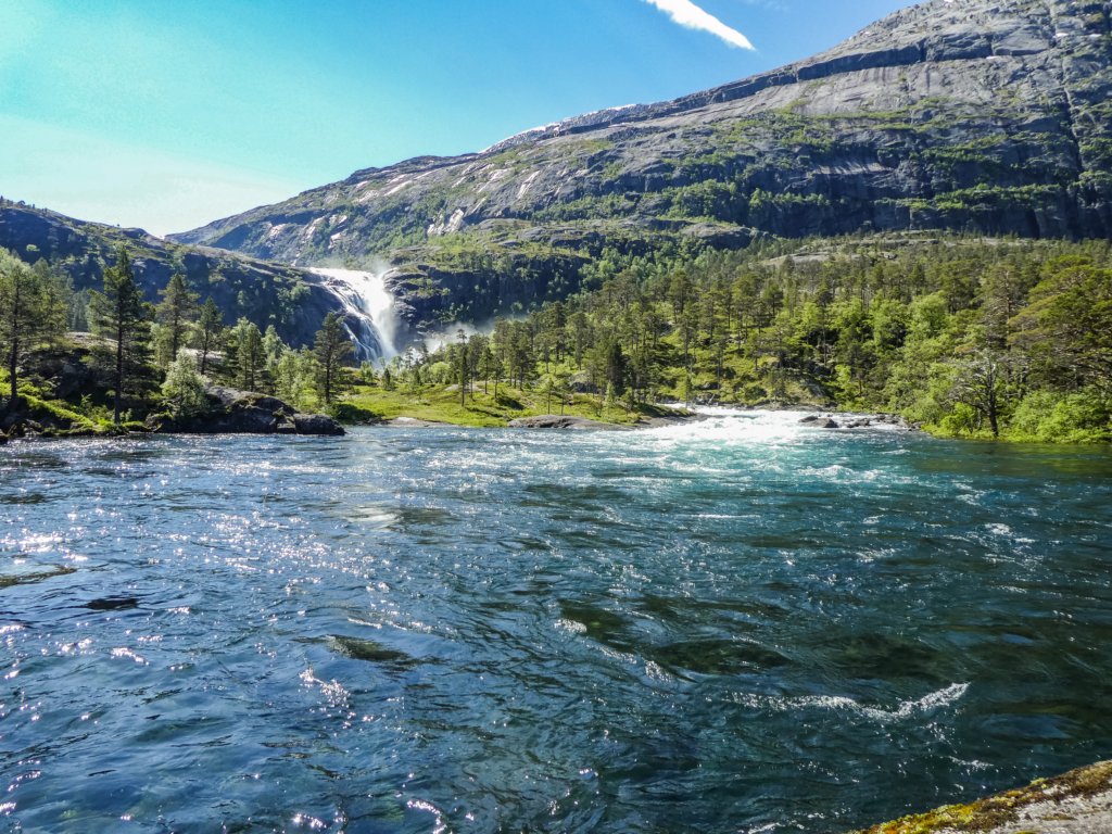 nykkjesoyfossen5.jpg