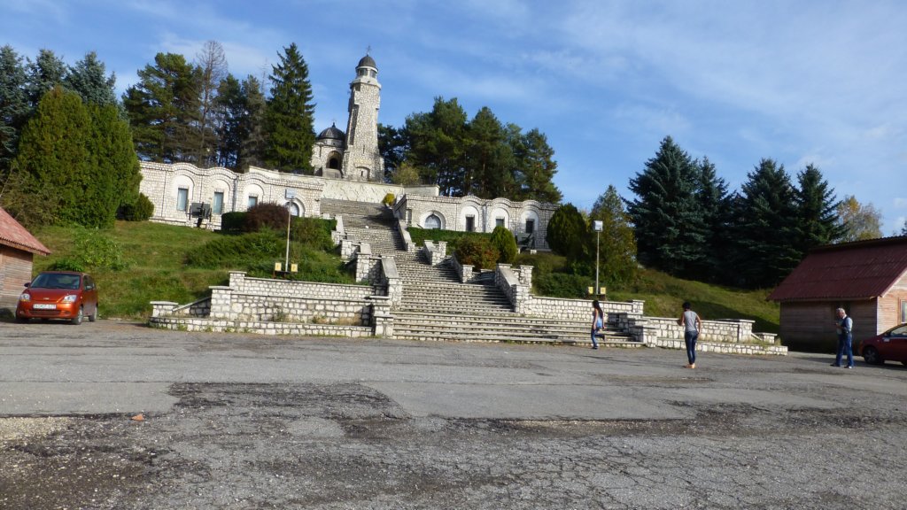 mausoleuldelamateiavaleamarepravaheroesmausoleumofmateiasi.jpg