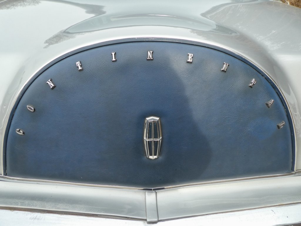 lincolncontinentalmark57912.jpg